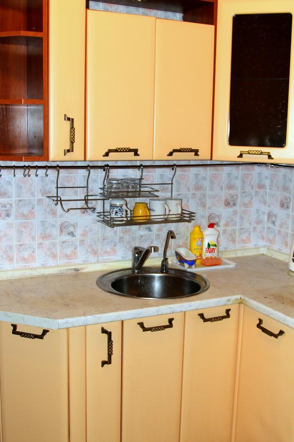 Apartment Near Metro Akademgorodok Kiev Buitenkant foto