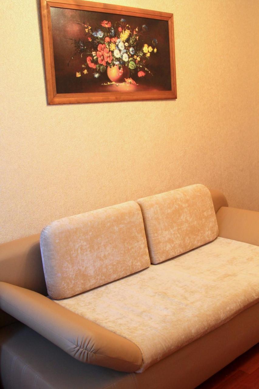 Apartment Near Metro Akademgorodok Kiev Buitenkant foto